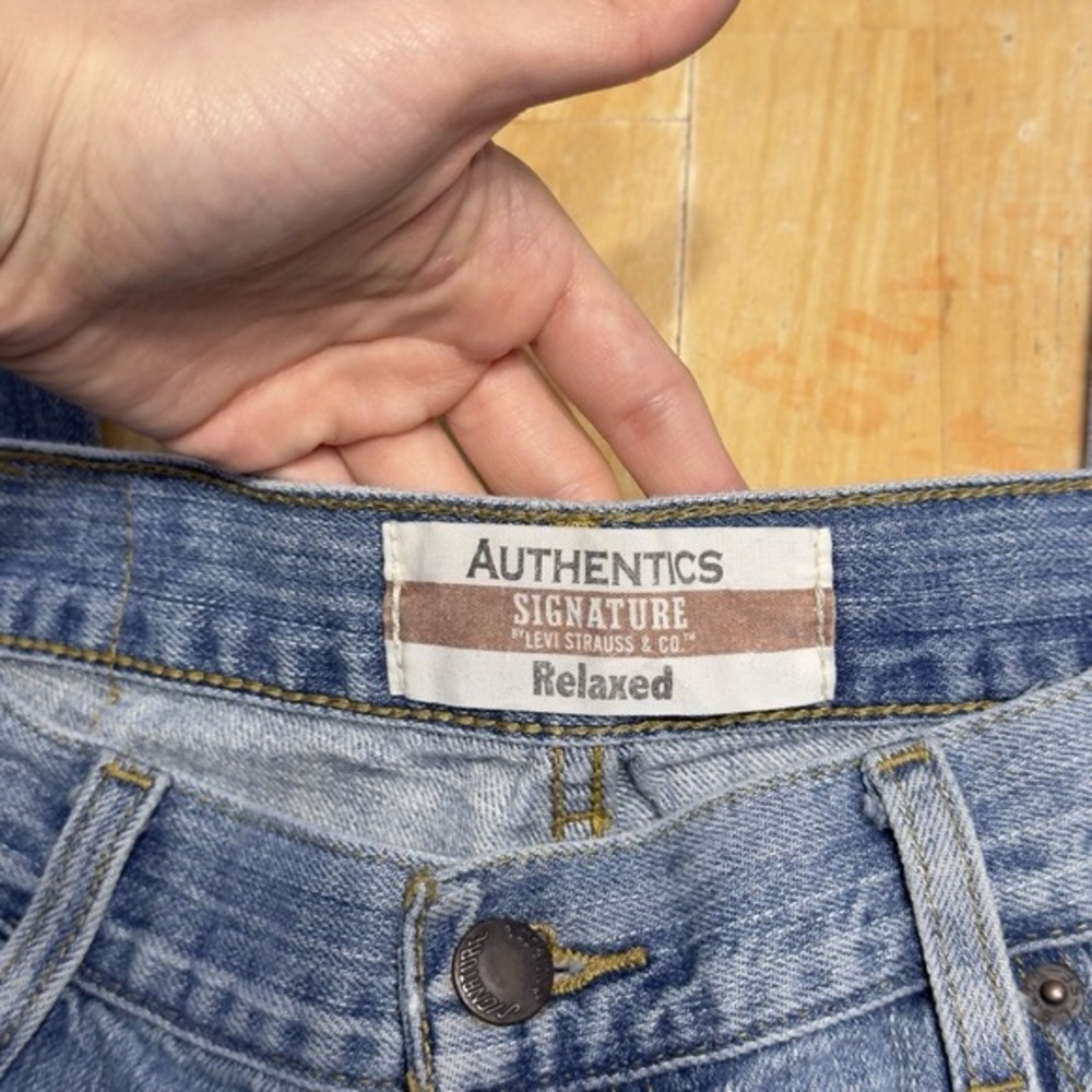 Levis Authentics Signature Mens Jeans Blue Denim Relaxed Fit 36x32 *34x31.5 Fit* - Picture 8 of 13